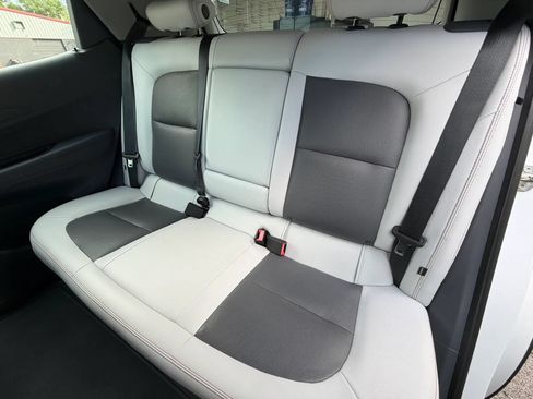Used 2018 Chevrolet Bolt Premier w/ Driver Confidence II Package FWD image 18