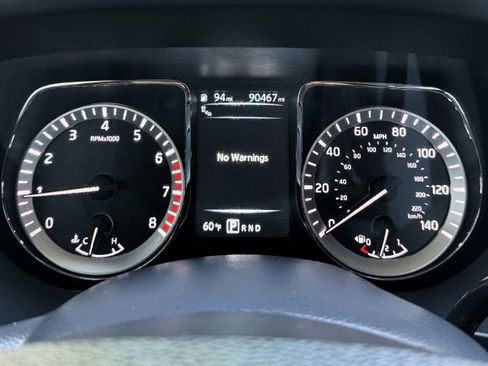 Used 2017 Nissan Titan SV image 22