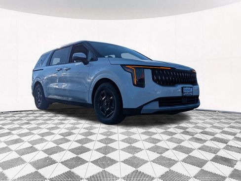 Used 2026 Kia Carnival image 12