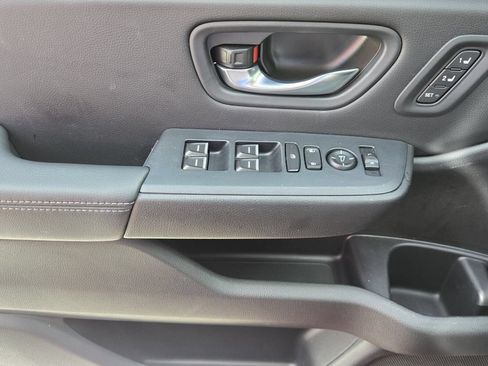 Used 2025 Honda Pilot EX-L image 26