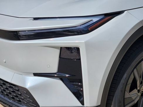 New 2026 Toyota C-HR AWD/4WD image 7