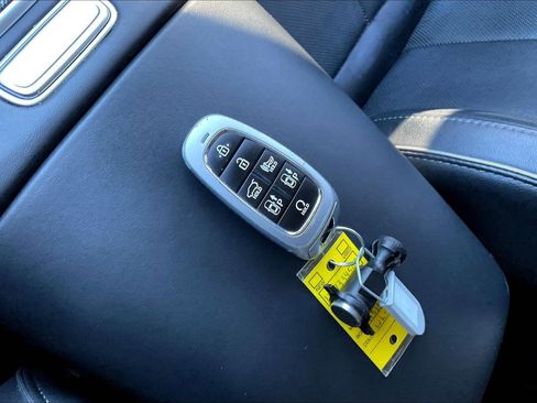 Certified 2023 Hyundai Santa Fe Limited image 35