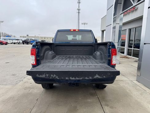 Used 2024 RAM 2500 Big Horn w/ Sport Appearance Package image 7