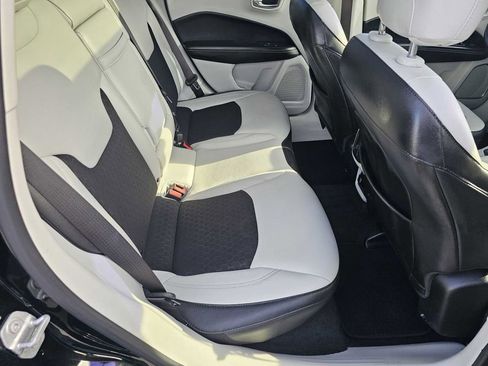 Used 2018 Jeep Compass Latitude w/ Popular Equipment Group image 22