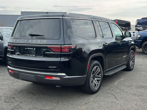 Used 2022 Jeep Wagoneer Series III w/ Convenience Group I AWD/4WD image 4