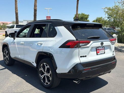 Used 2025 Toyota RAV4 XSE AWD/4WD image 6
