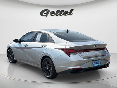 Used 2022 Hyundai Elantra SEL FWD image 7