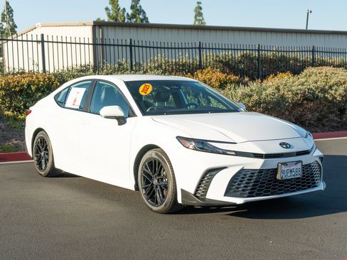 Used 2025 Toyota Camry SE w/ Multimedia Upgrade Package FWD image 3