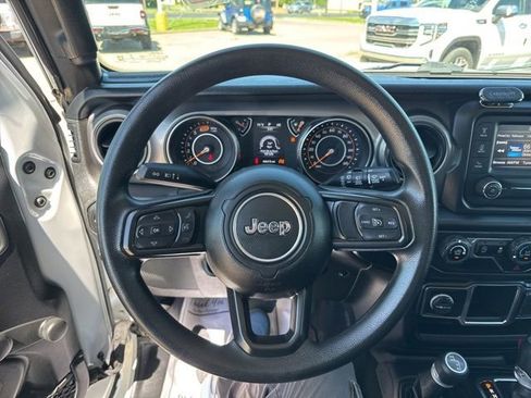 Used 2021 Jeep Wrangler Sport AWD/4WD image 16