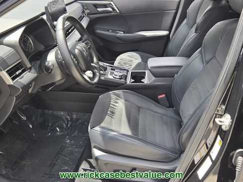 Used 2023 Mitsubishi Outlander SE FWD image 10