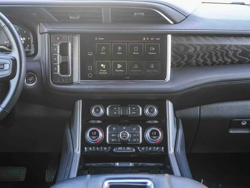 Used 2023 GMC Yukon Denali AWD/4WD image 14
