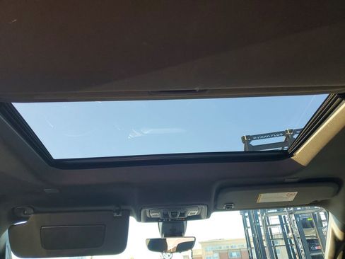 Used 2022 GMC Sierra 2500 Denali w/ Denali Ultimate Package image 14