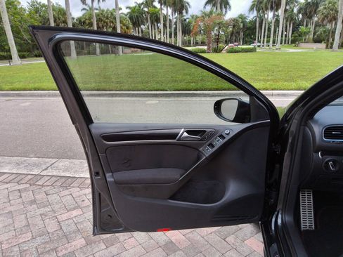 Used 2014 Volkswagen GTI Wolfsburg Edition FWD image 22