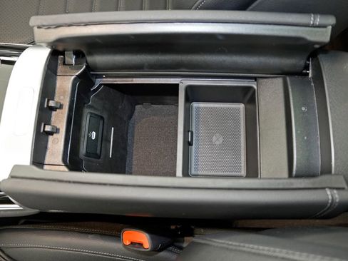 Used 2025 Mercedes-Benz GLC 300 4MATIC image 25