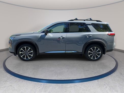 New 2026 Nissan Pathfinder Platinum AWD/4WD image 8