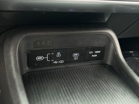 Used 2025 Hyundai Kona SEL image 28