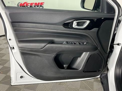 New 2026 Jeep Compass Limited image 20