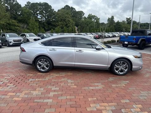 Used 2024 Honda Accord EX image 16
