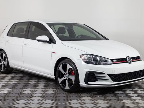 Used 2018 Volkswagen GTI S image 10