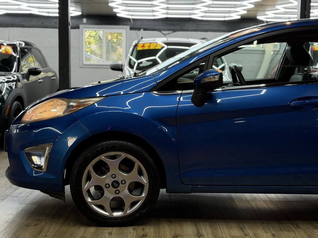 Used 2011 Ford Fiesta SES w/ 301A Rapid Spec Order Code FWD image 5