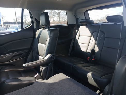 Used 2018 GMC Acadia SLT image 25