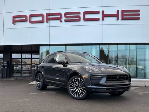 New 2026 Porsche Macan AWD/4WD image 17