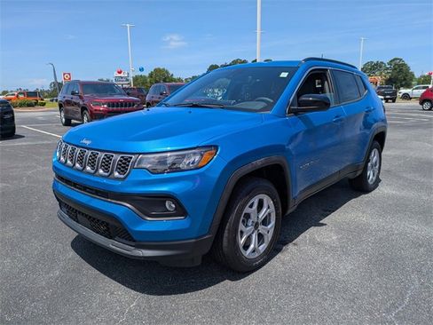 New 2025 Jeep Compass Latitude w/ Sun & Sound Group image 7