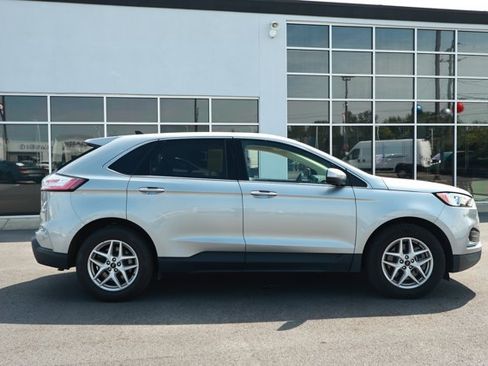 Used 2024 Ford Edge SEL AWD/4WD image 4