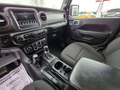 Used 2022 Jeep Gladiator Sport image 24