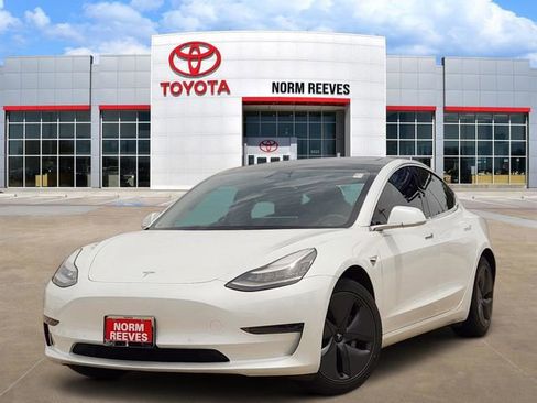 Used 2020 Tesla Model 3 Standard Range Plus RWD image 1
