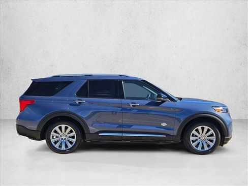 Used 2021 Ford Explorer King Ranch w/ Premium Technology Package image 4