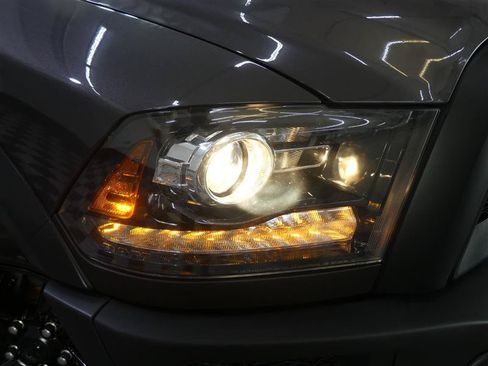 Used 2022 RAM 1500 Warlock AWD/4WD image 11