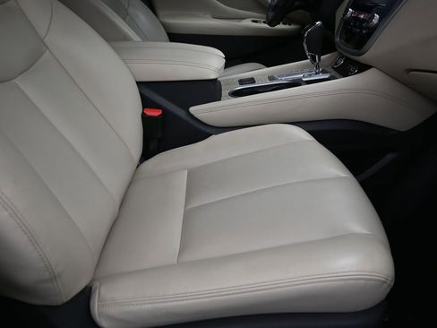 Used 2022 Nissan Murano SV image 25