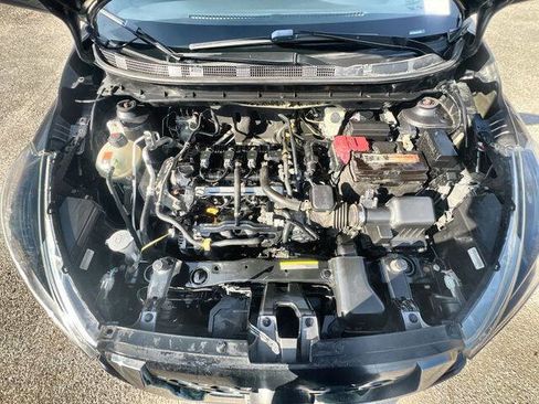 Used 2018 Nissan Kicks SR w/ Premium Package image 29