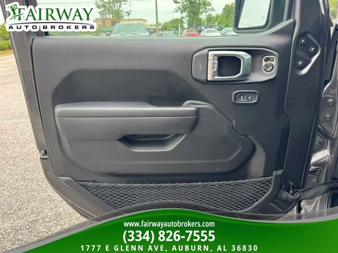 Used 2024 Jeep Wrangler Unlimited Sport AWD/4WD image 26
