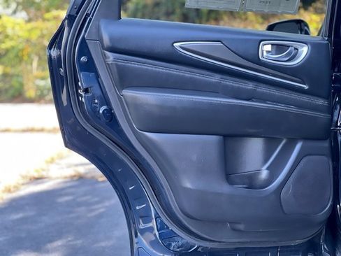 Used 2019 INFINITI QX60 Luxe w/ Essential Package image 15