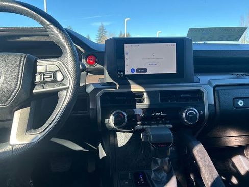 Used 2024 Toyota Tacoma TRD Off-Road image 40