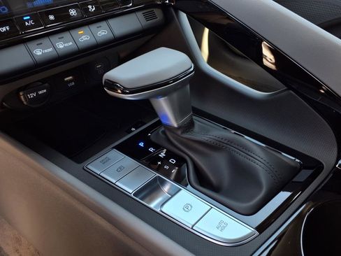 New 2025 Hyundai Elantra SEL image 22