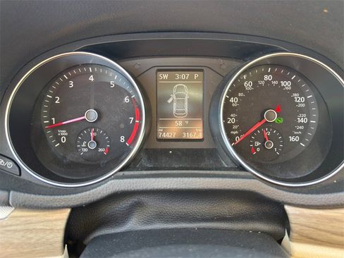 Used 2018 Volkswagen Passat 2.0T SE image 15