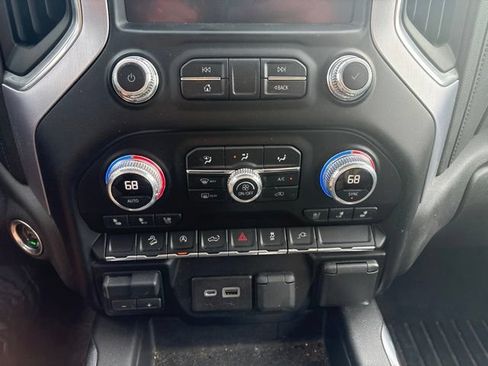 Used 2019 GMC Sierra 1500 SLT w/ SLT Premium Package AWD/4WD image 19