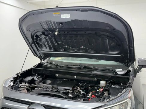 Used 2019 Toyota RAV4 XLE w/ Convenience Package image 56