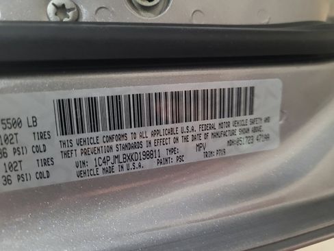 Used 2019 Jeep Cherokee Latitude Plus AWD/4WD image 33