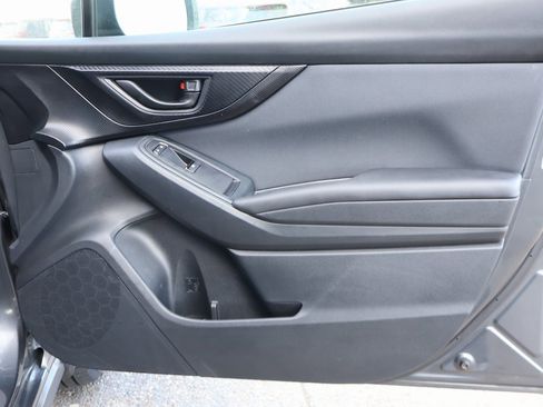 Used 2021 Subaru Crosstrek 2.0i Premium image 9