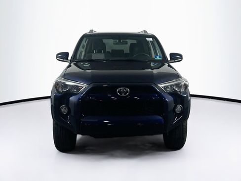 Used 2018 Toyota 4Runner SR5 image 2