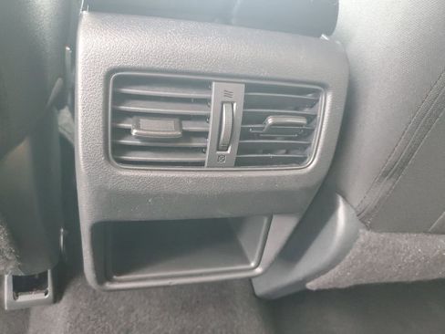 Used 2023 Nissan Rogue S image 17