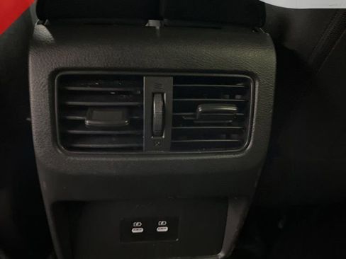 Certified 2024 Nissan Rogue SV AWD/4WD image 33
