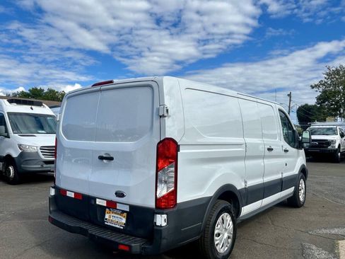 Used 2019 Ford Transit 150 130 Low Roof RWD image 3