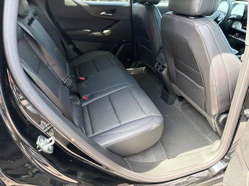 New 2026 Chevrolet Equinox LT w/ Convenience Package II AWD/4WD image 15