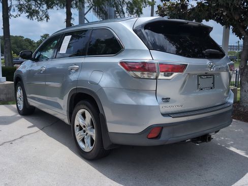 Used 2015 Toyota Highlander Limited AWD/4WD image 8