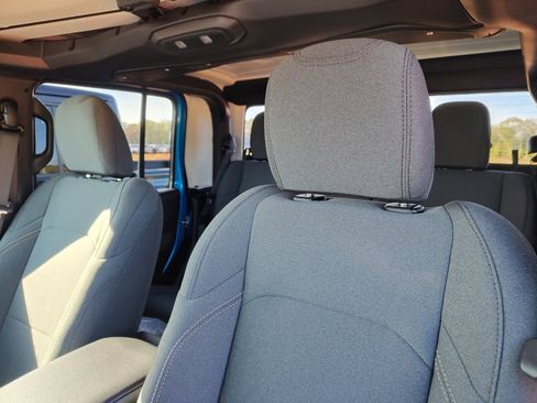 New 2026 Jeep Gladiator Sport image 15